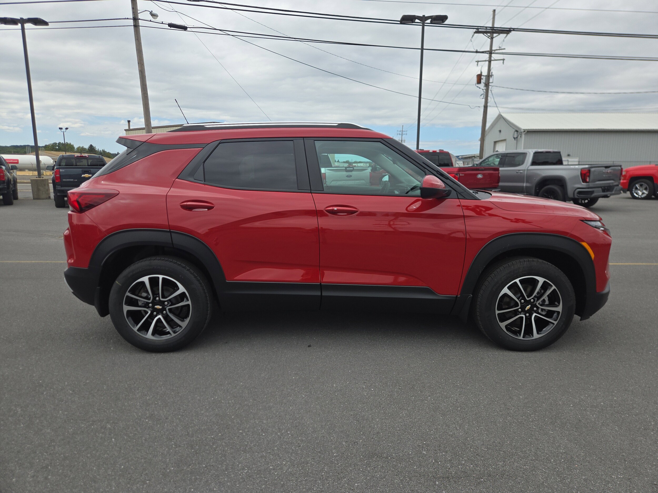 2026 Chevrolet Trailblazer LT photo 2