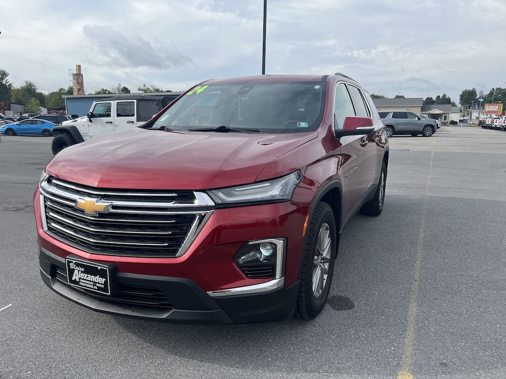 Used 2024 Chevrolet Traverse Limited LT Cloth SUV