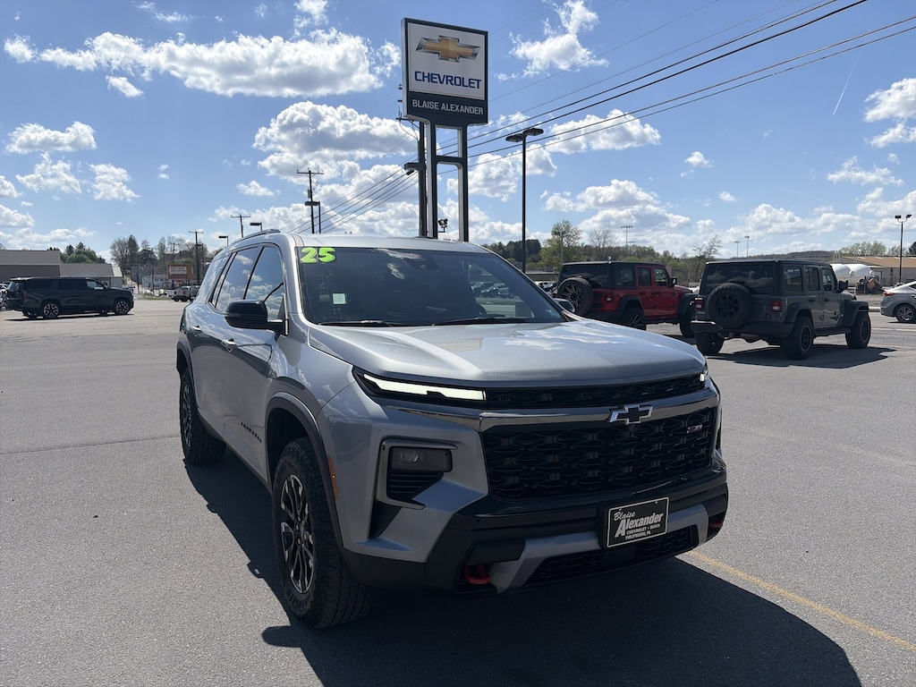 Used 2025 Chevrolet Traverse AWD Z71 SUV