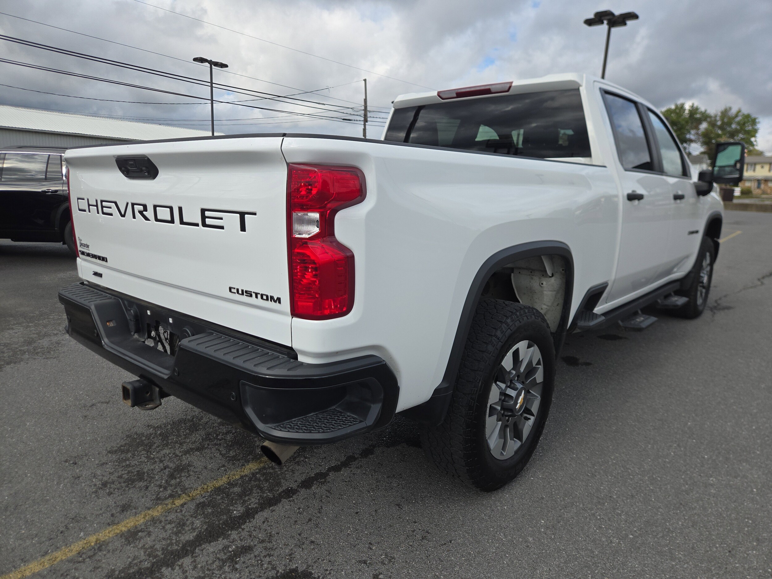 2024 Chevrolet Silverado 2500HD Custom photo 2