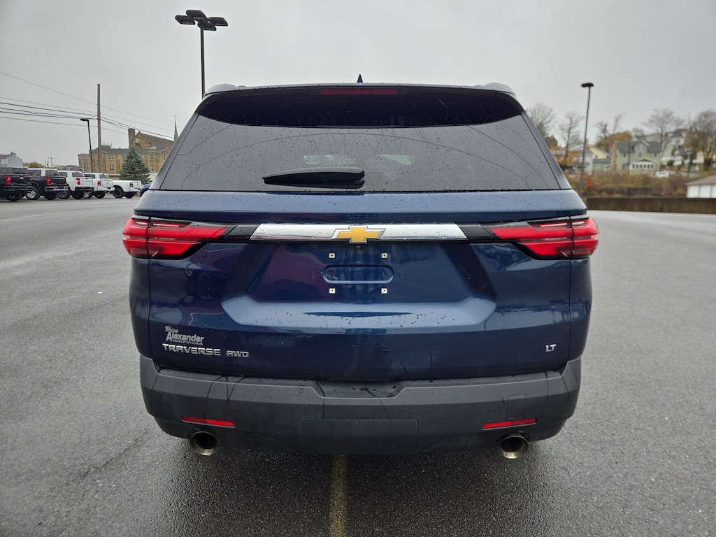 Used 2023 Chevrolet Traverse LT Cloth SUV