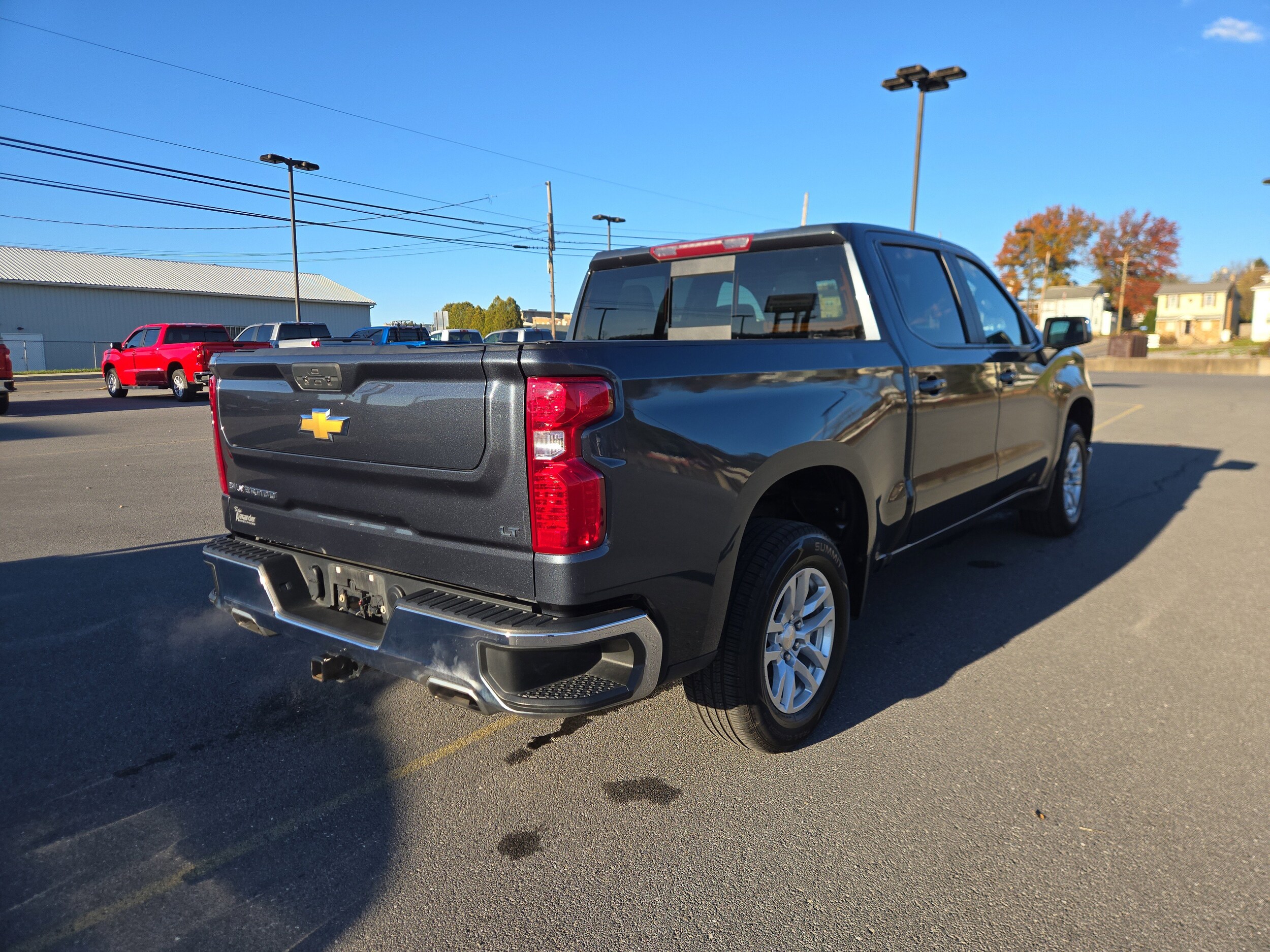 2022 Chevrolet Silverado 1500 LT photo 3