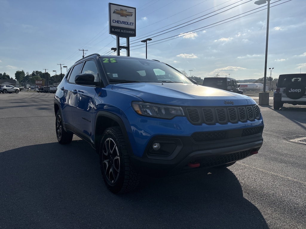 Used 2025 Jeep Compass Trailhawk SUV