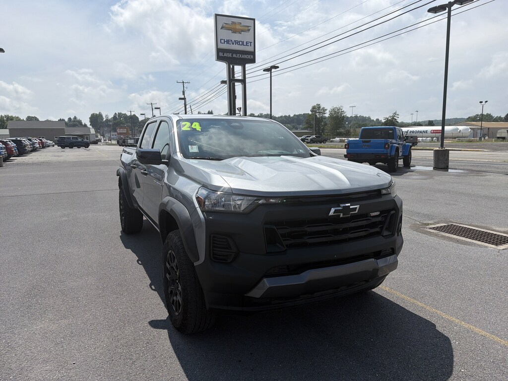 Used 2024 Chevrolet Colorado 4WD Trail Boss Truck Crew Cab