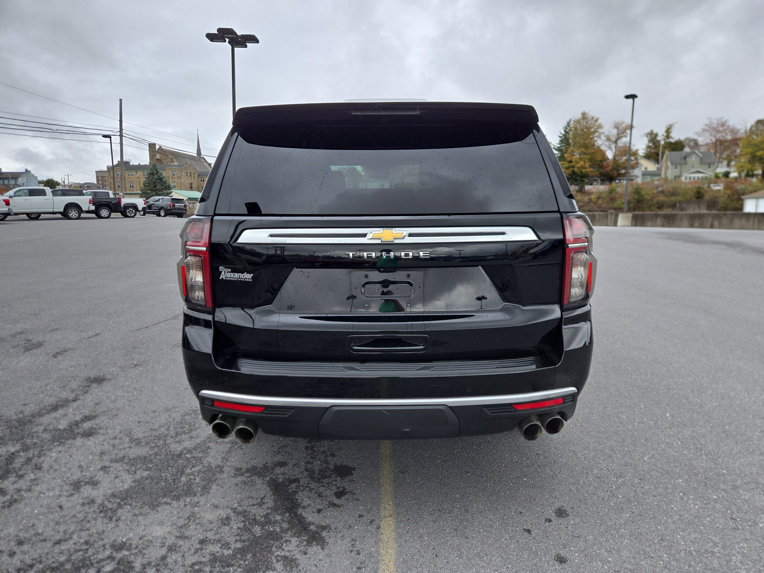 2023 Chevrolet Tahoe High Country photo 2