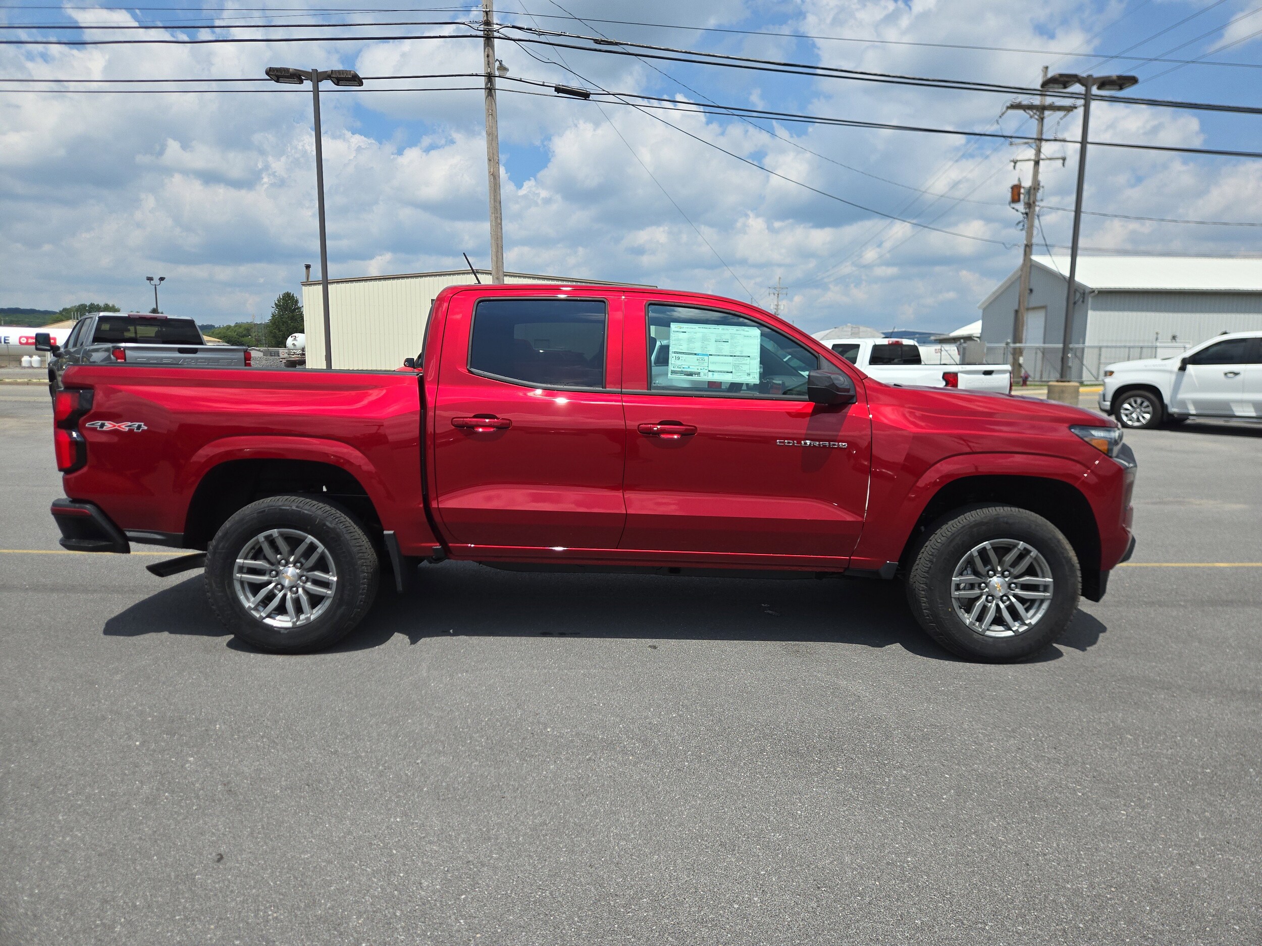2025 Chevrolet Colorado Work Truck LT photo 2