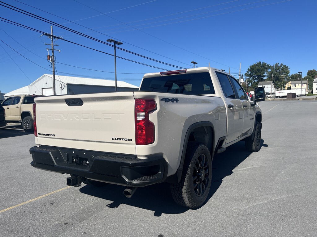 New 2026 Chevrolet Silverado 2500HD Custom Truck Crew Cab