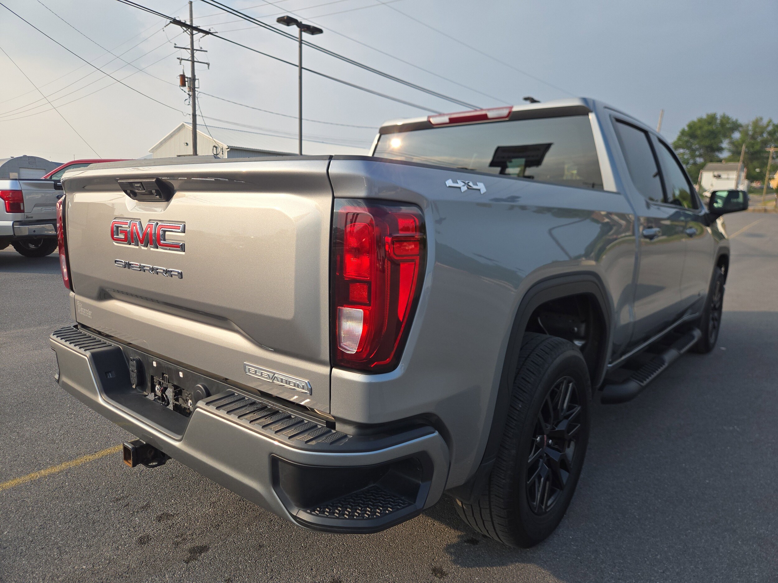 2023 Gmc Sierra 1500 Elevation photo 2