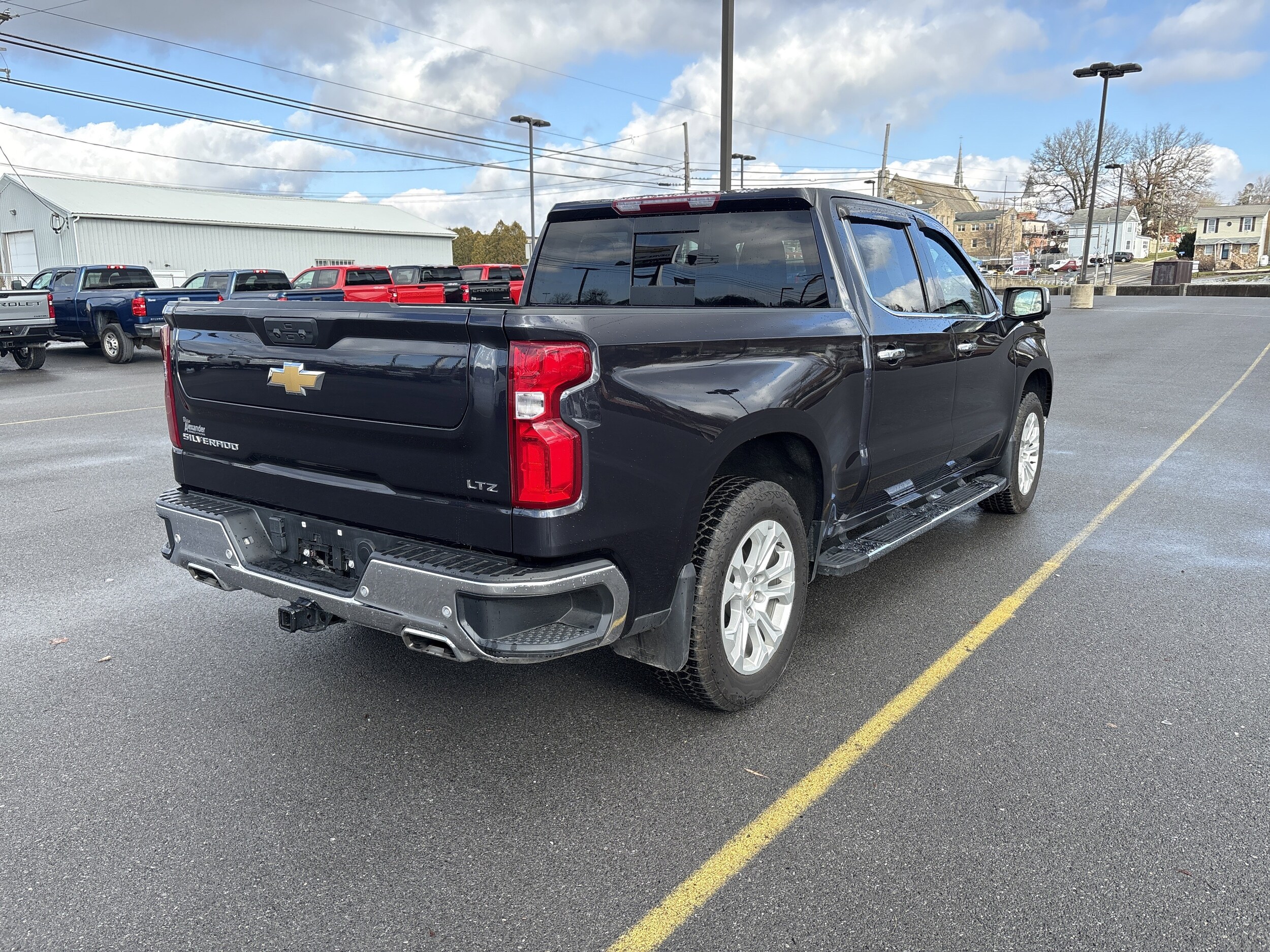 2024 Chevrolet Silverado 1500 LTZ photo 3