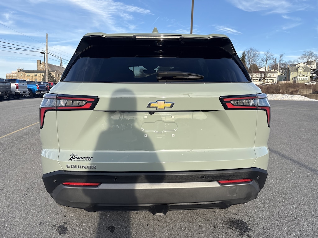 Used 2025 Chevrolet Equinox FWD LT SUV