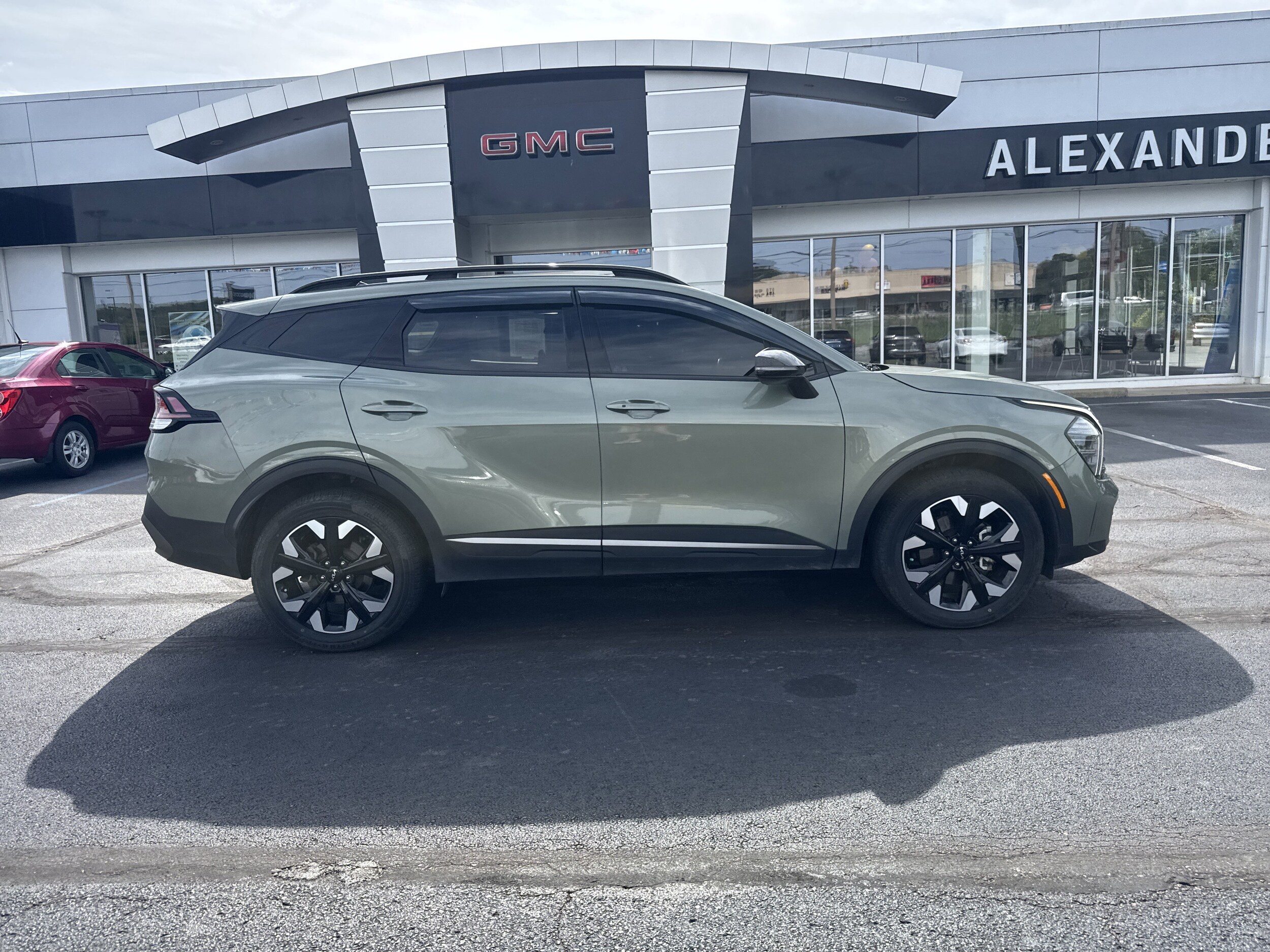 2024 Kia Sportage X-Line photo 2