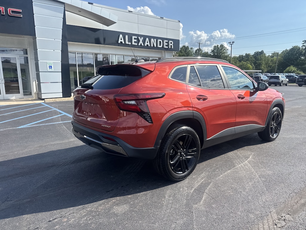Used 2024 Chevrolet Trax ACTIV SUV
