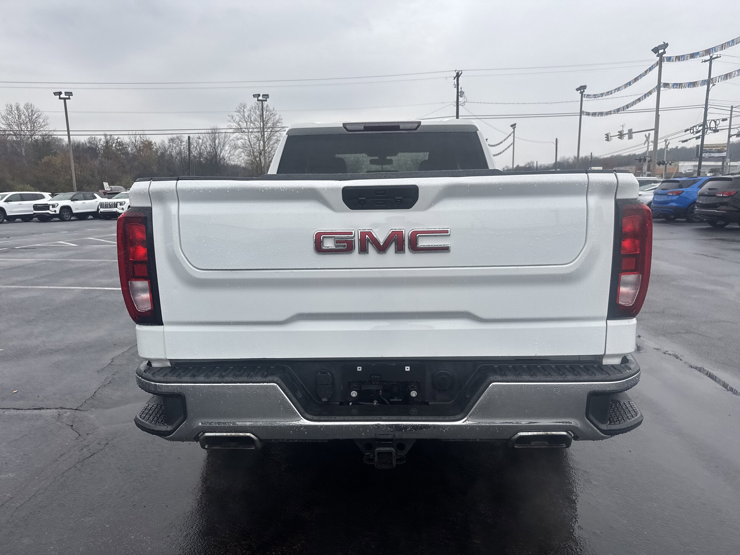 2021 Gmc Sierra 1500 SLE photo 3