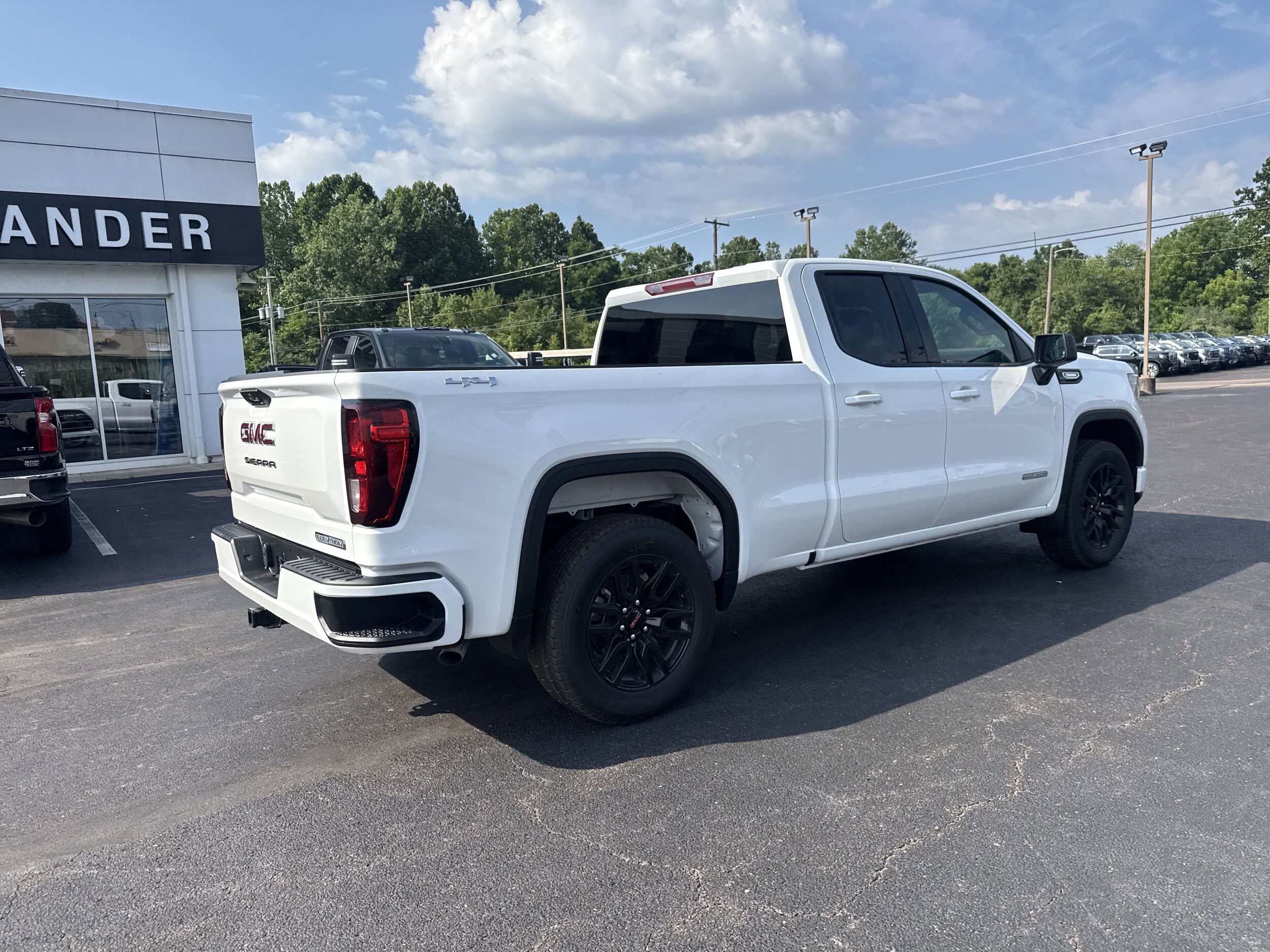 2025 Gmc Sierra 1500 Elevation photo 3