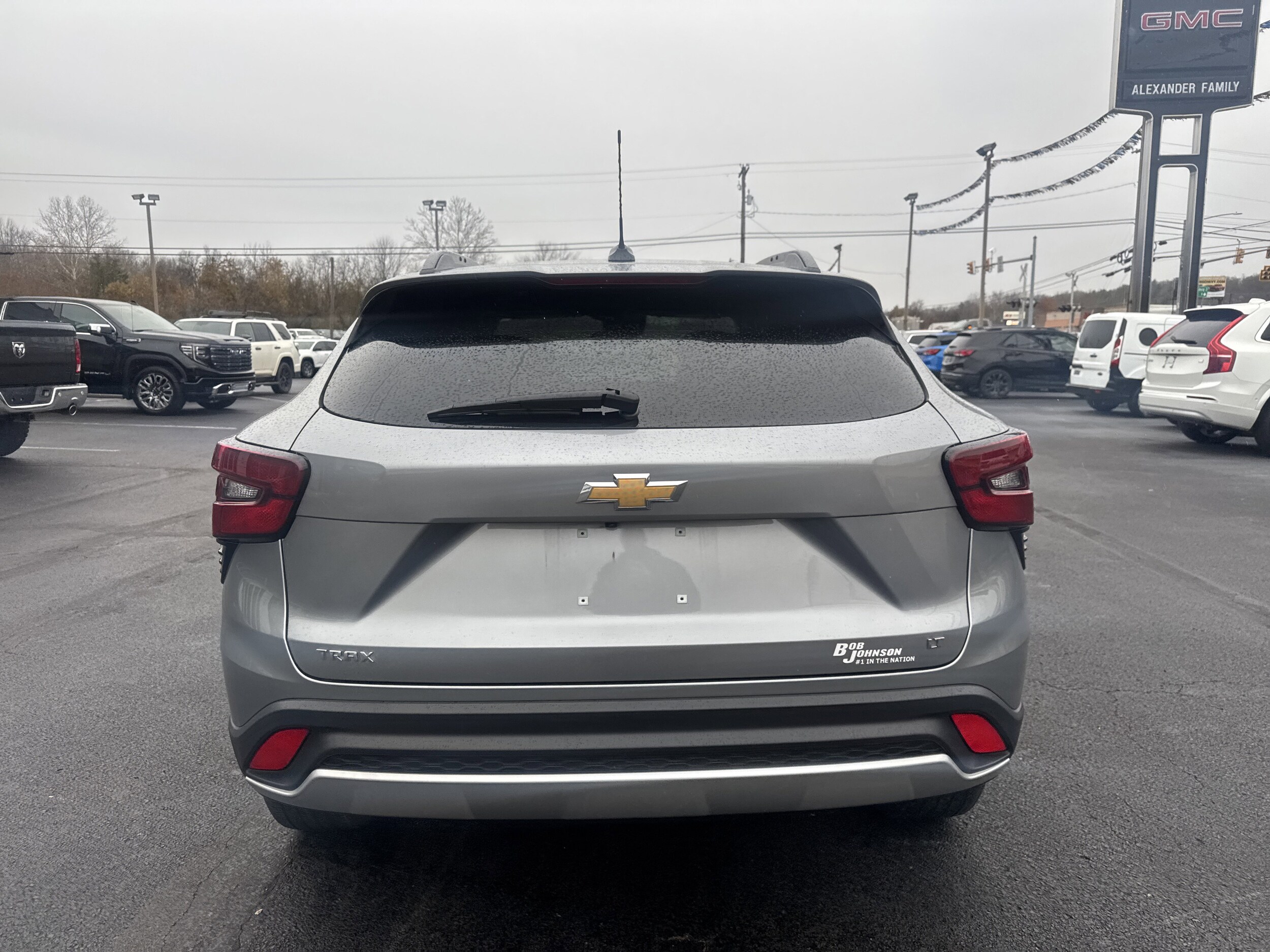 2024 Chevrolet Trax LT photo 4