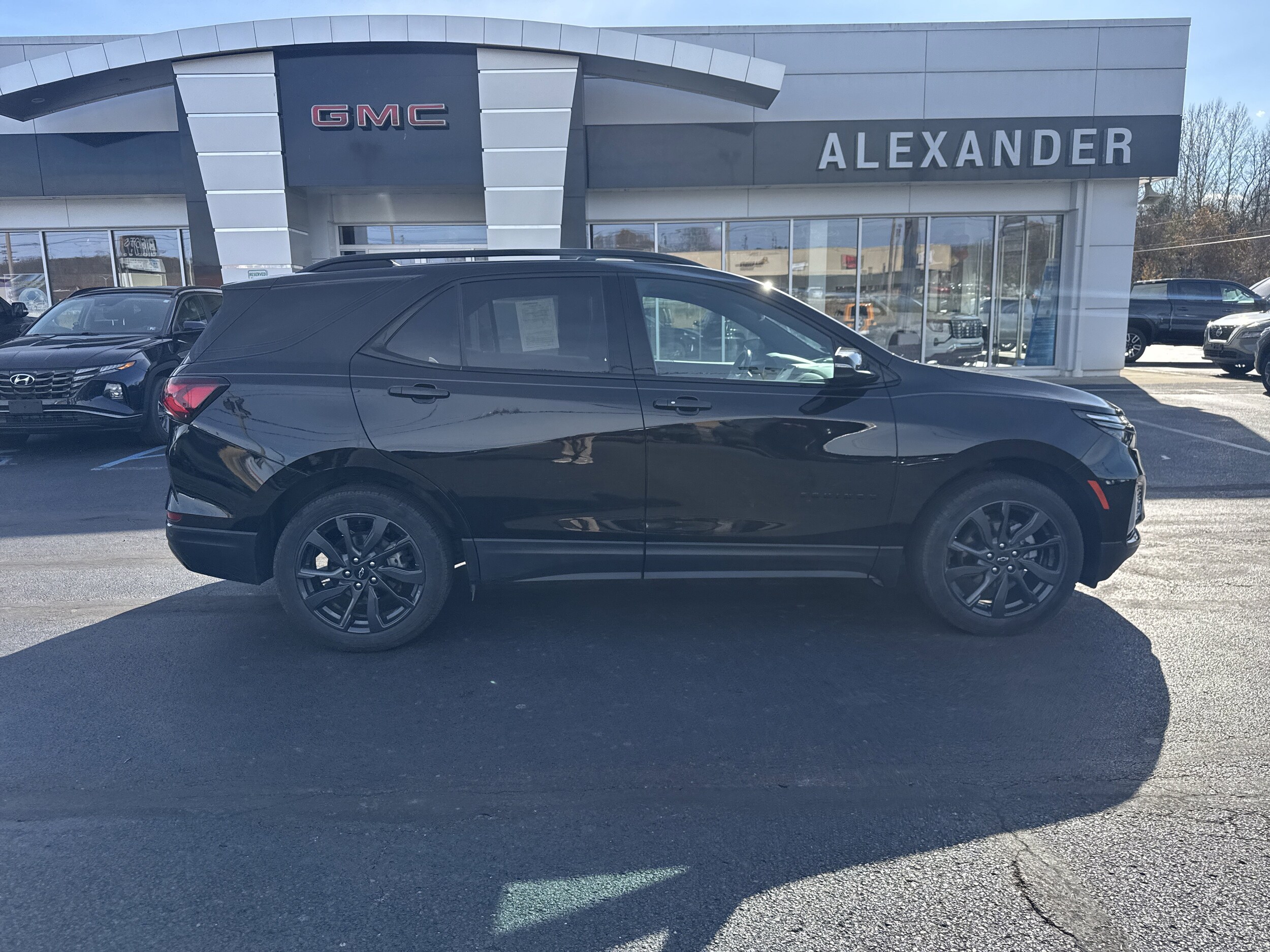 2022 Chevrolet Equinox RS photo 2