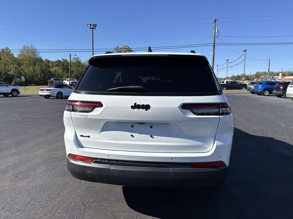 Used 2024 Jeep Grand Cherokee L Laredo SUV