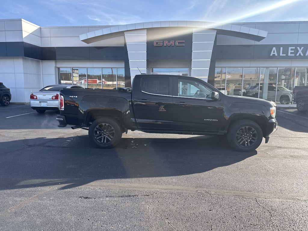 Used 2020 GMC Canyon SLE Truck Crew Cab