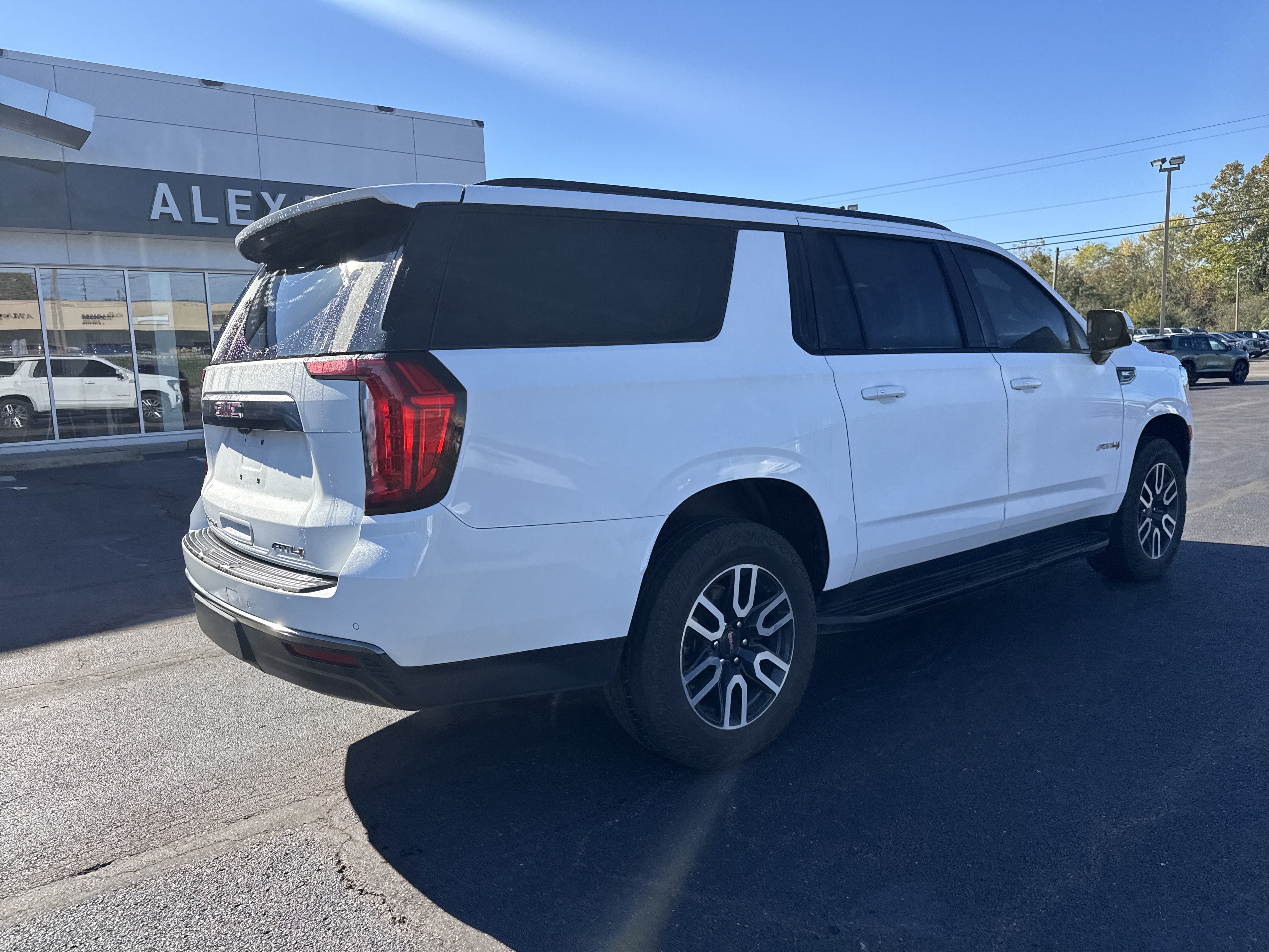Used 2023 GMC Yukon XL AT4 SUV