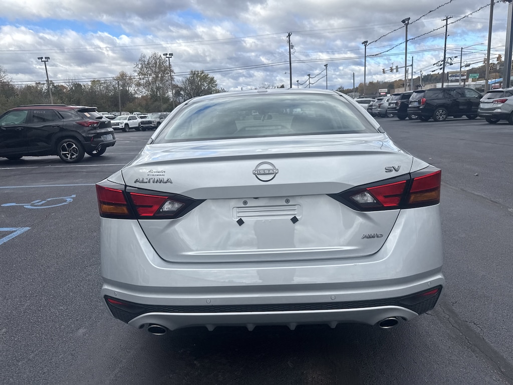 Used 2023 Nissan Altima 2.5 SV Sedan