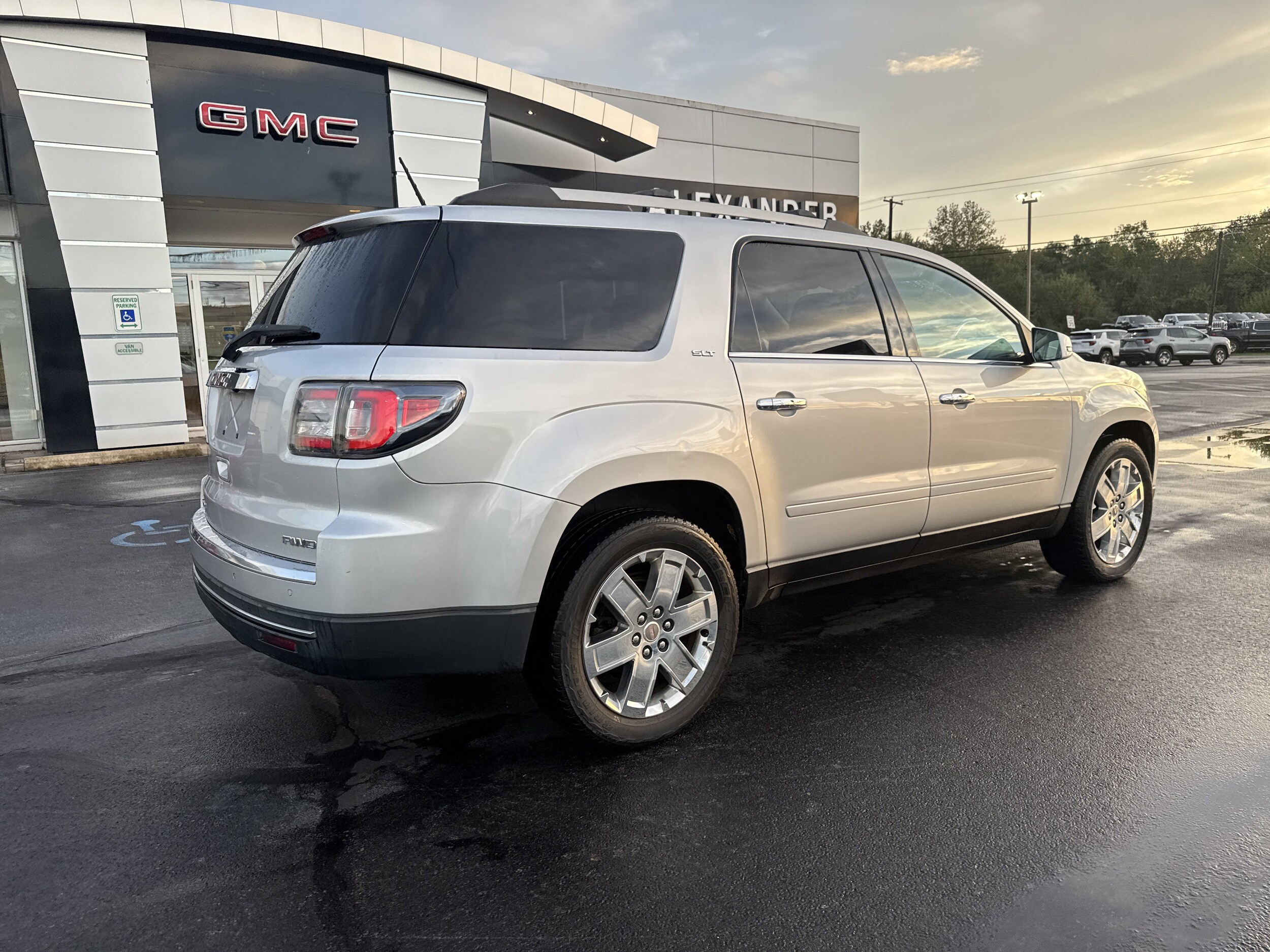 2017 Gmc Acadia Limited photo 2