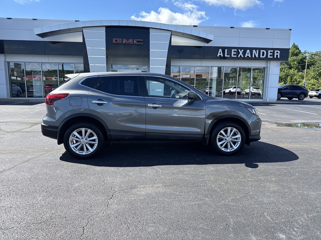 Used 2018 Nissan Rogue Sport S SUV