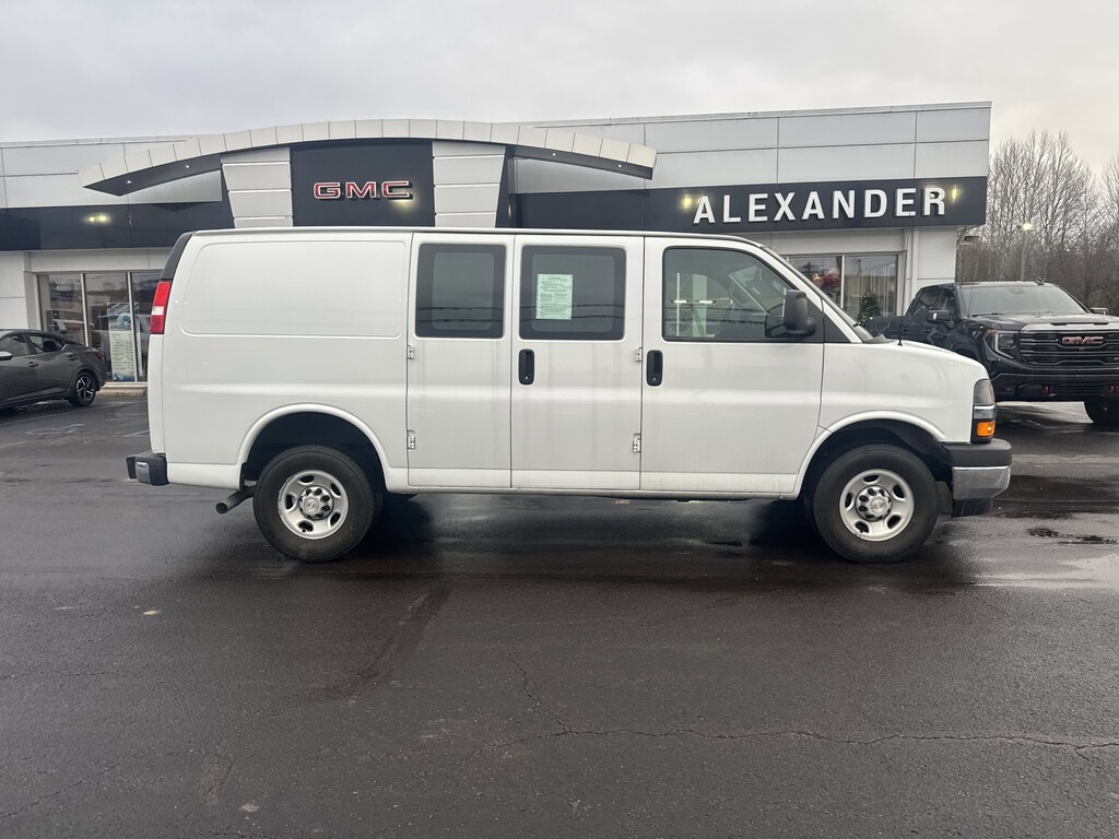 Used 2022 Chevrolet Express 2500 Work Van Van Cargo Van
