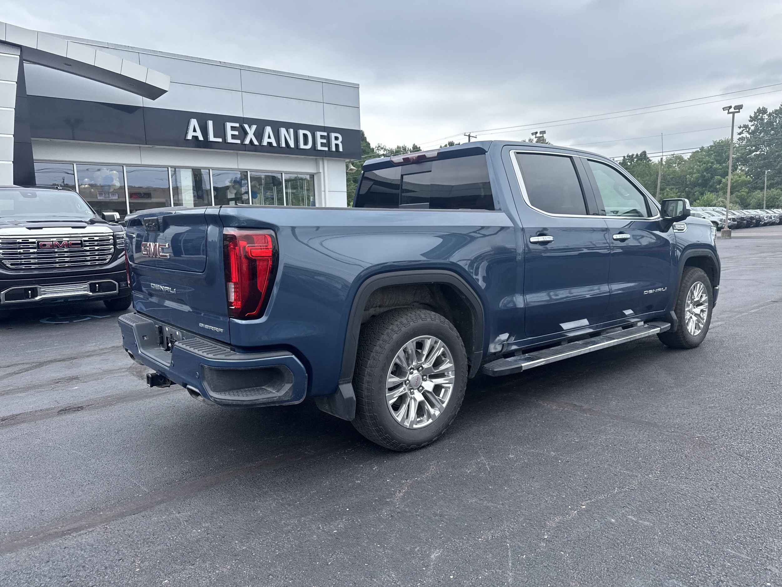 2024 Gmc Sierra 1500 Denali photo 3