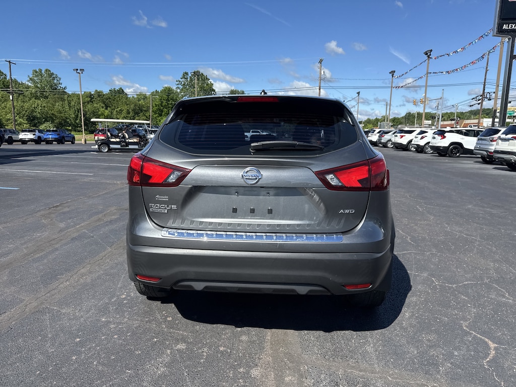 Used 2018 Nissan Rogue Sport S SUV