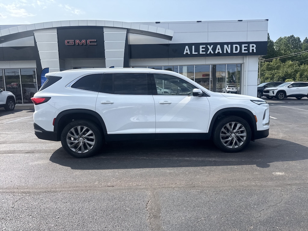 Used 2026 Buick Enclave Preferred SUV