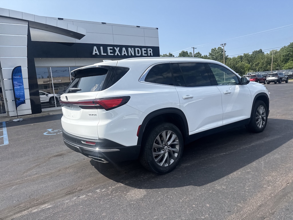 Used 2026 Buick Enclave Preferred SUV