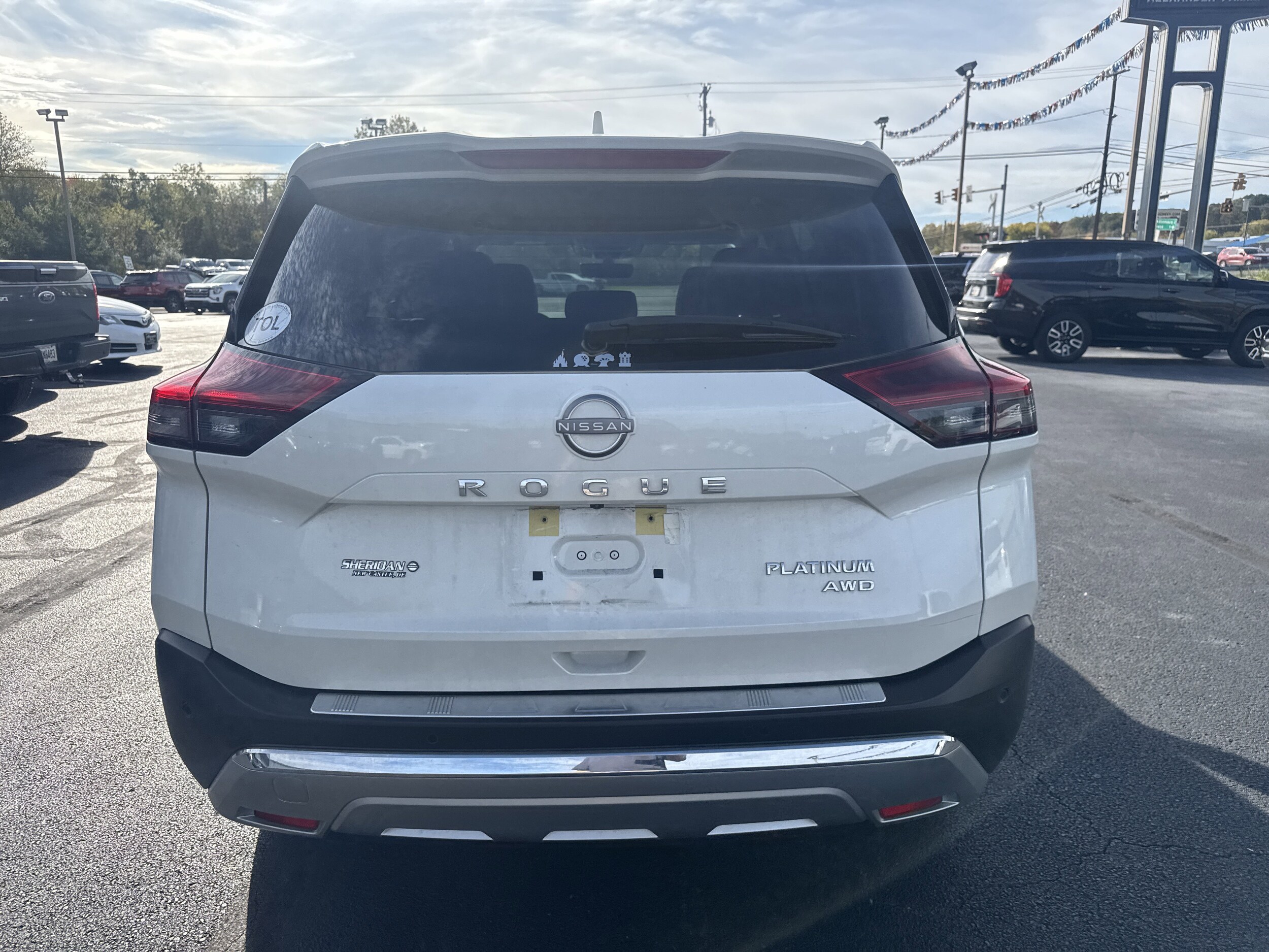 2023 Nissan Rogue Platinum photo 4