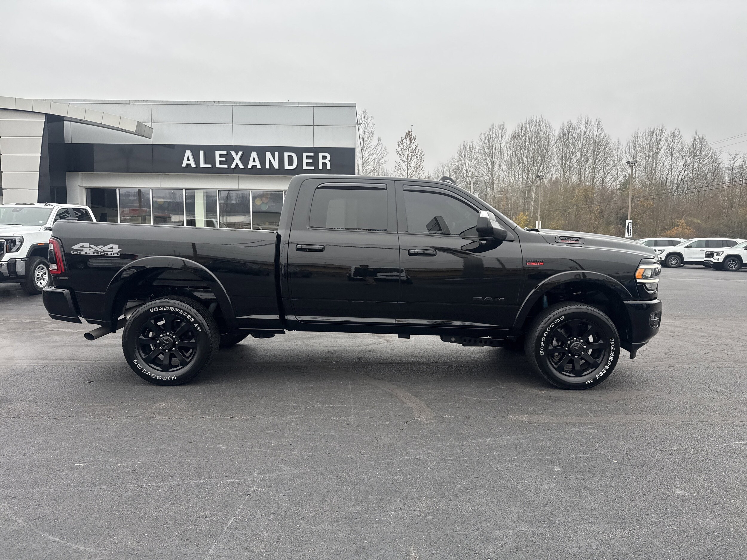 2022 Ram 2500 Laramie photo 2