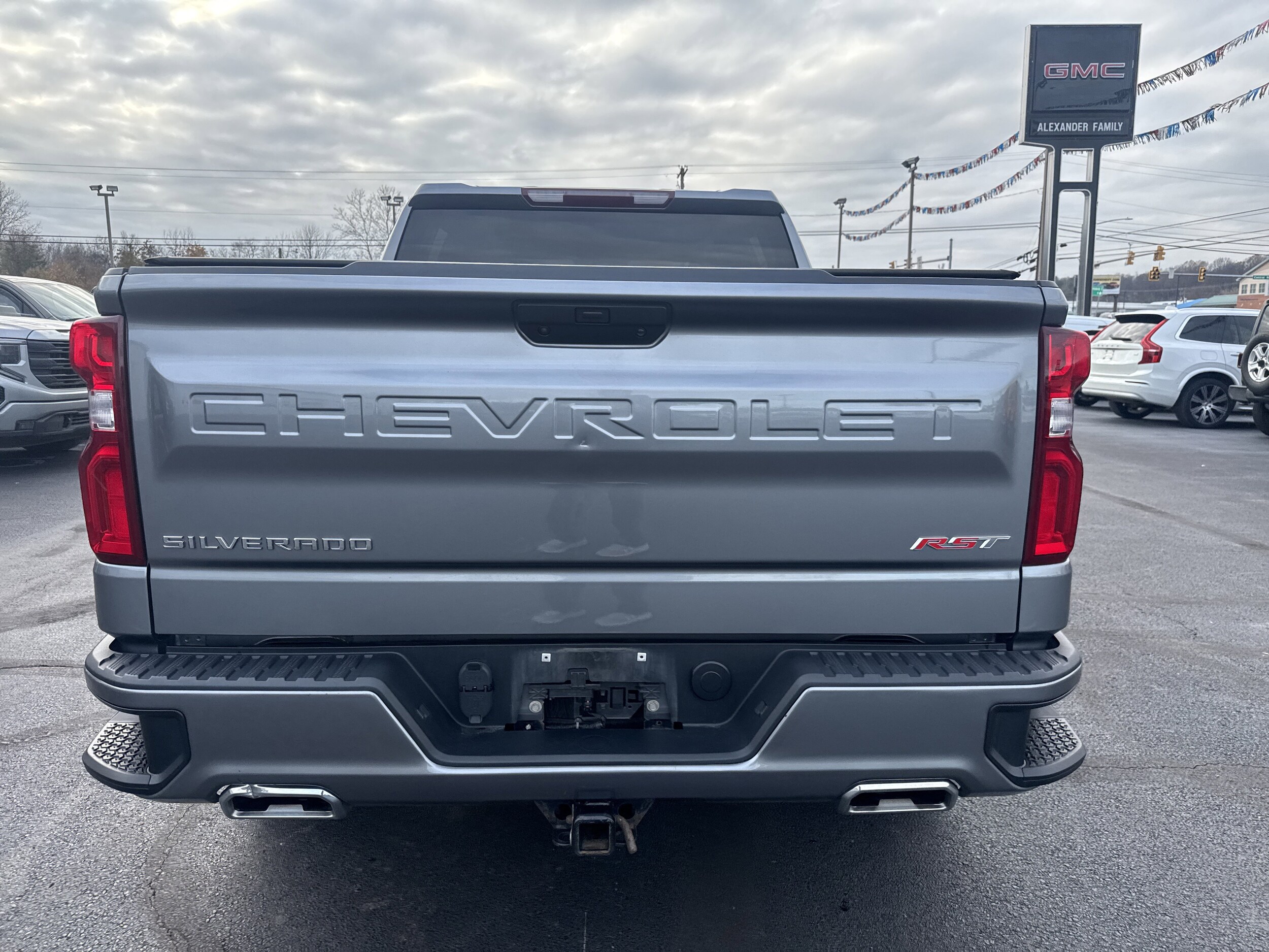 2021 Chevrolet Silverado 1500 RST photo 3