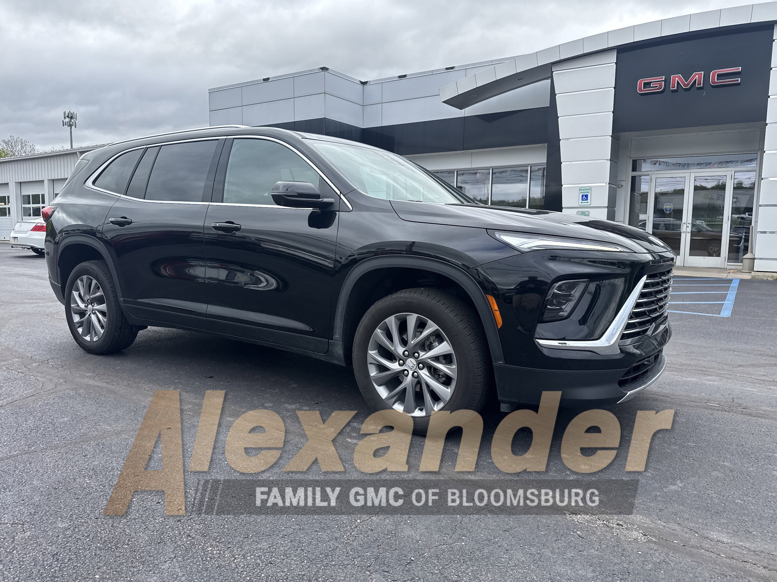 2025 Buick Enclave Preferred AWD's photo