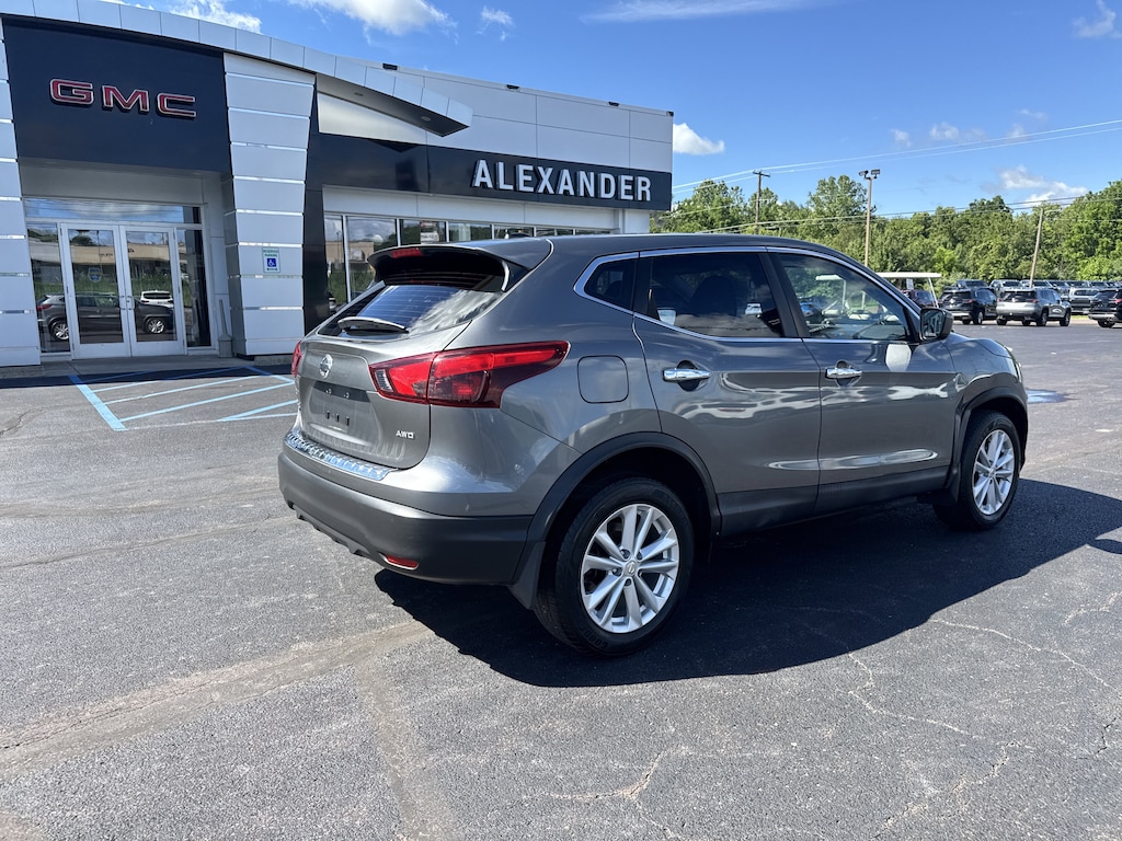Used 2018 Nissan Rogue Sport S SUV