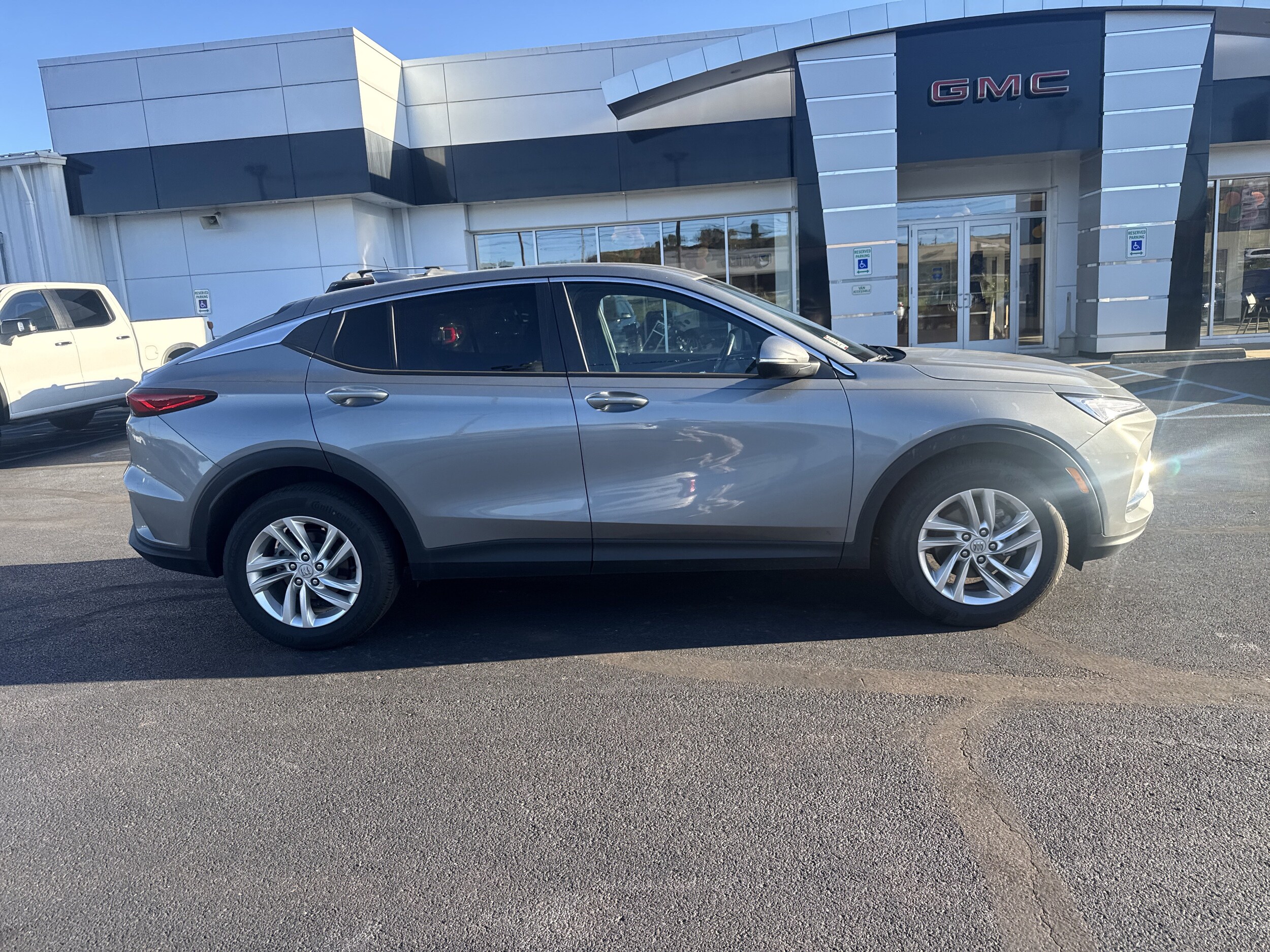 2024 Buick Envista Preferred photo 2