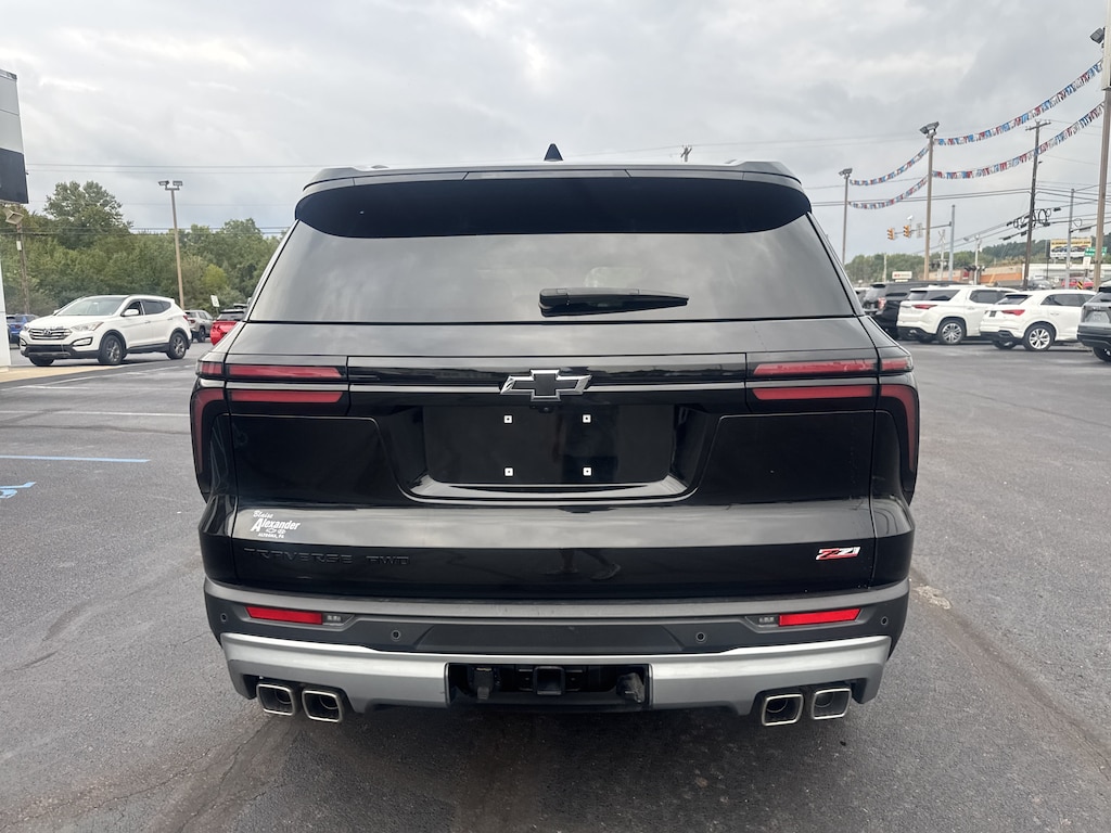 Used 2025 Chevrolet Traverse Z71 SUV