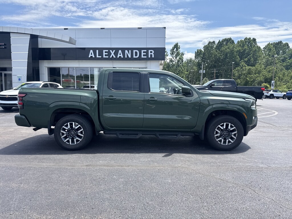 Used 2024 Nissan Frontier SL Truck Crew Cab