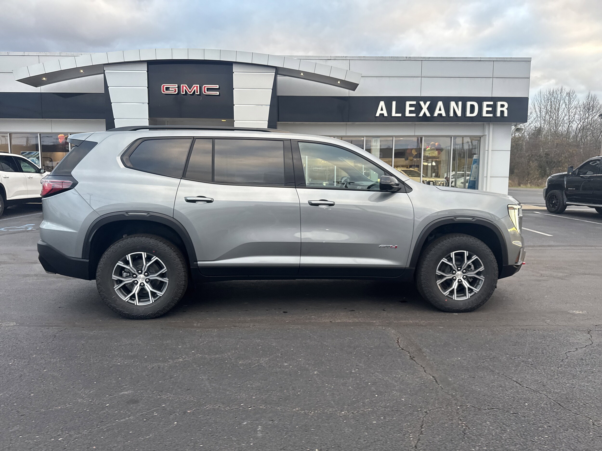 2026 Gmc Acadia AT4 photo 2