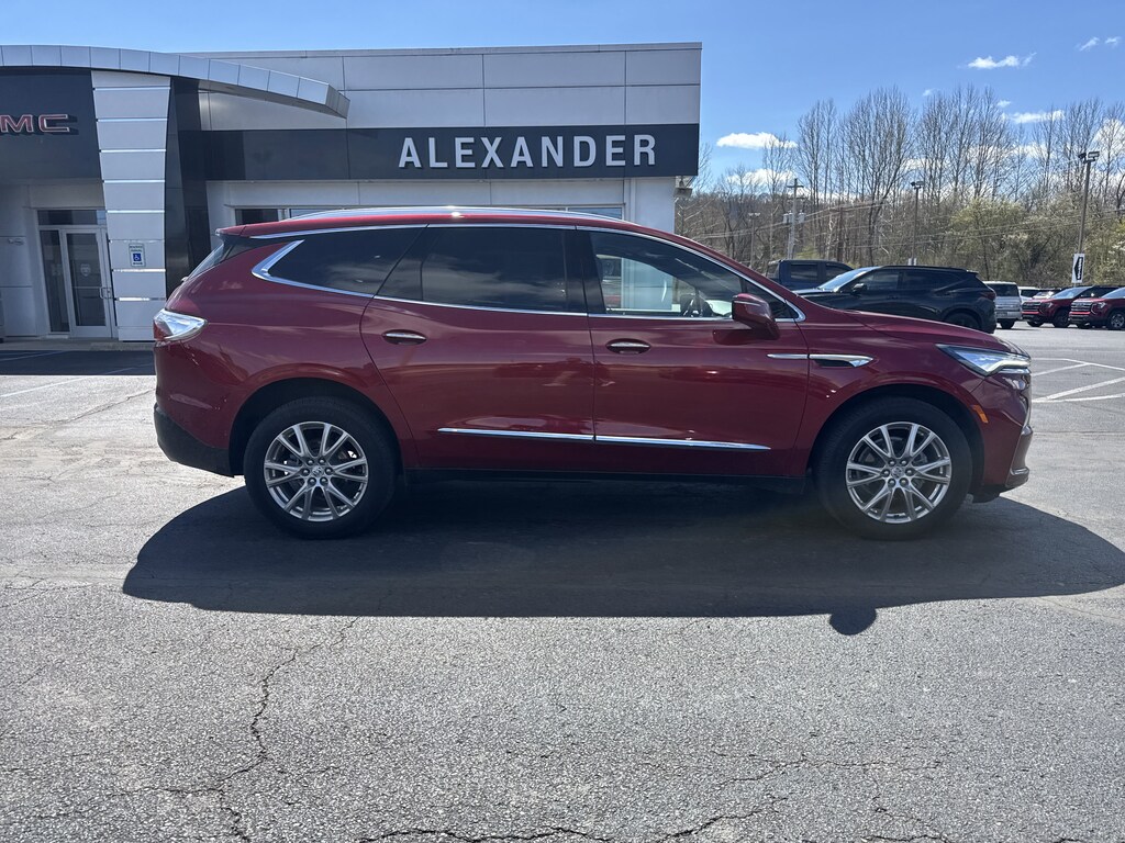 Used 2023 Buick Enclave Essence SUV