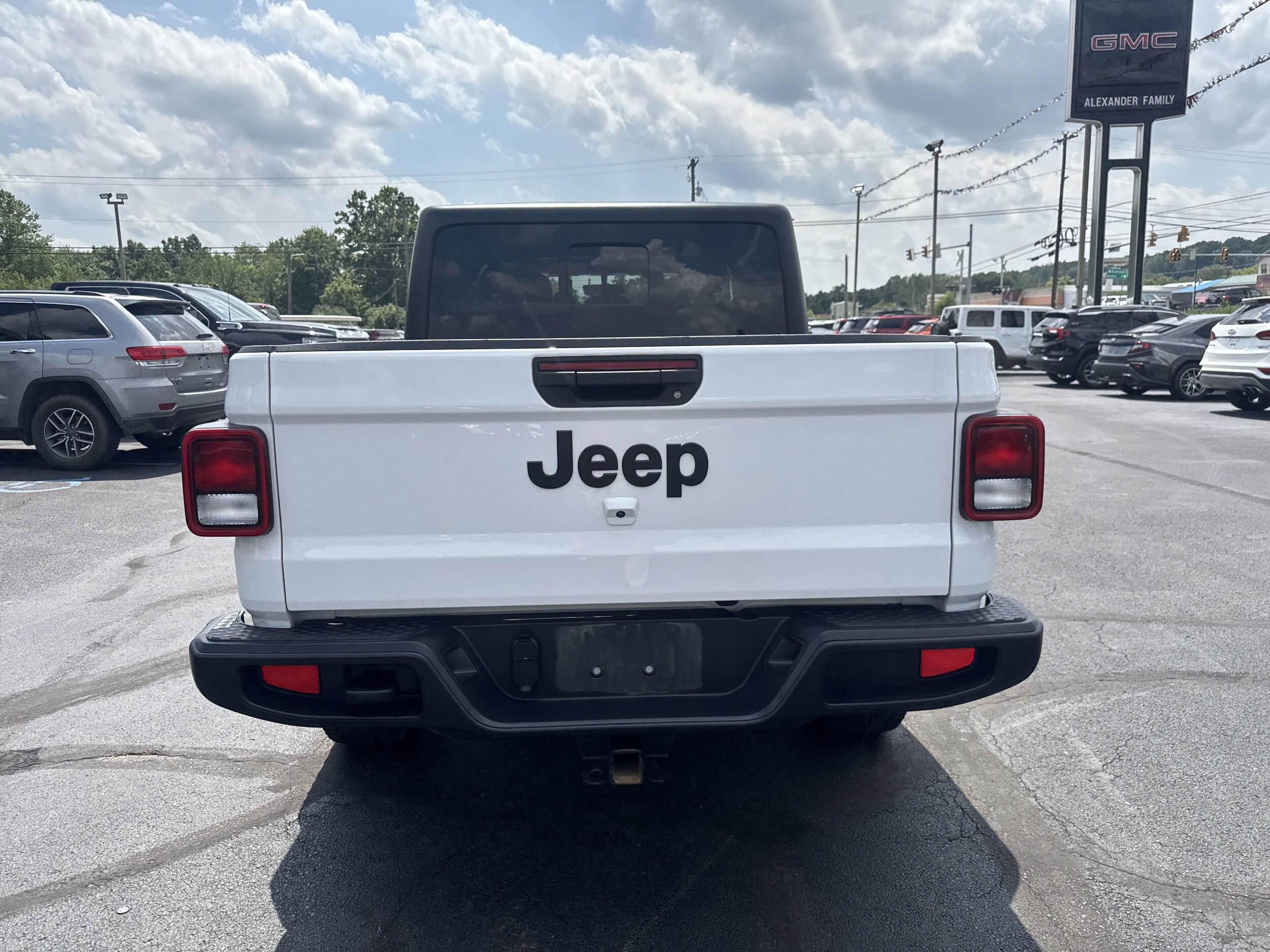 2022 Jeep Gladiator Altitude photo 4