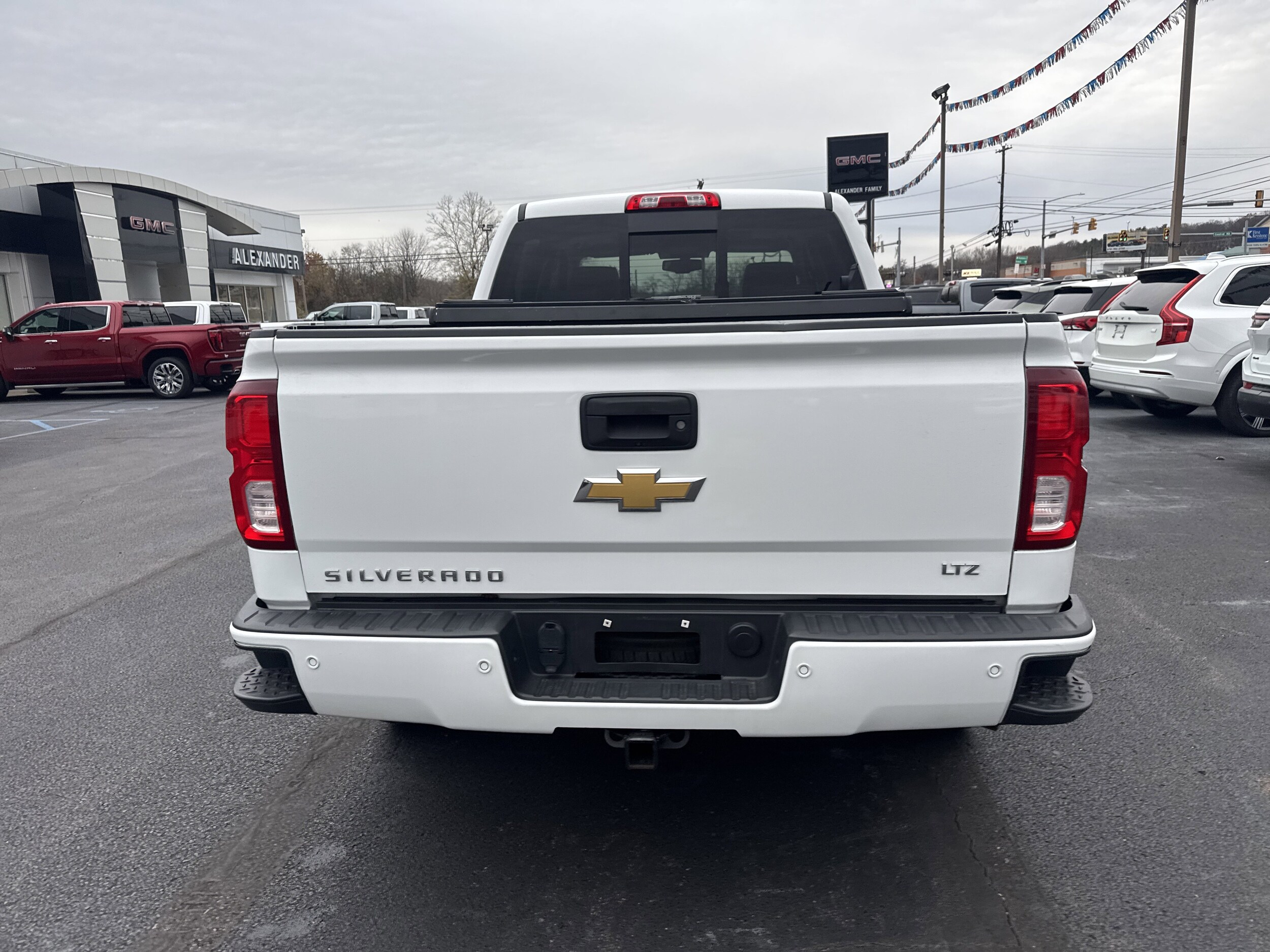 2018 Chevrolet Silverado 1500 LTZ photo 4