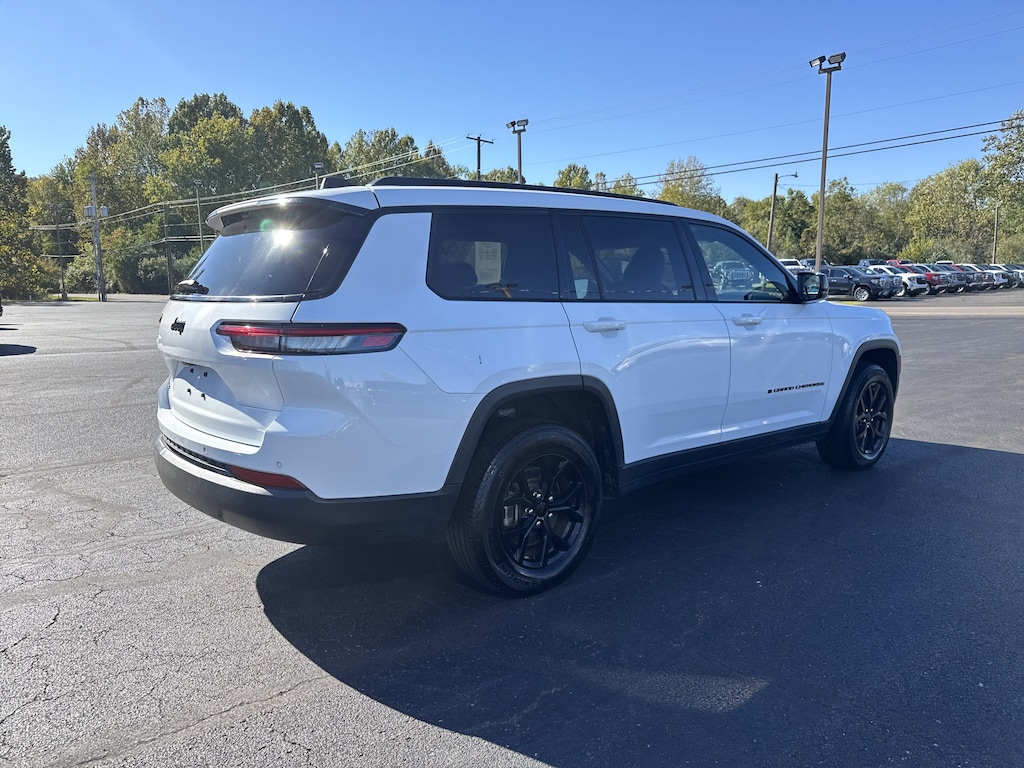 Used 2024 Jeep Grand Cherokee L Laredo SUV