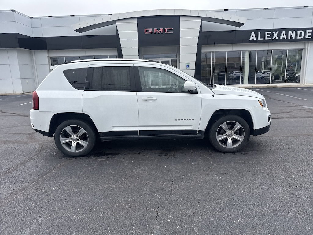 Used 2016 Jeep Compass Latitude 4x4 SUV