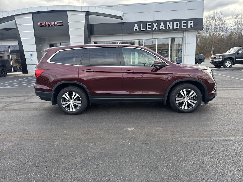 Used 2018 Honda Pilot EX AWD SUV