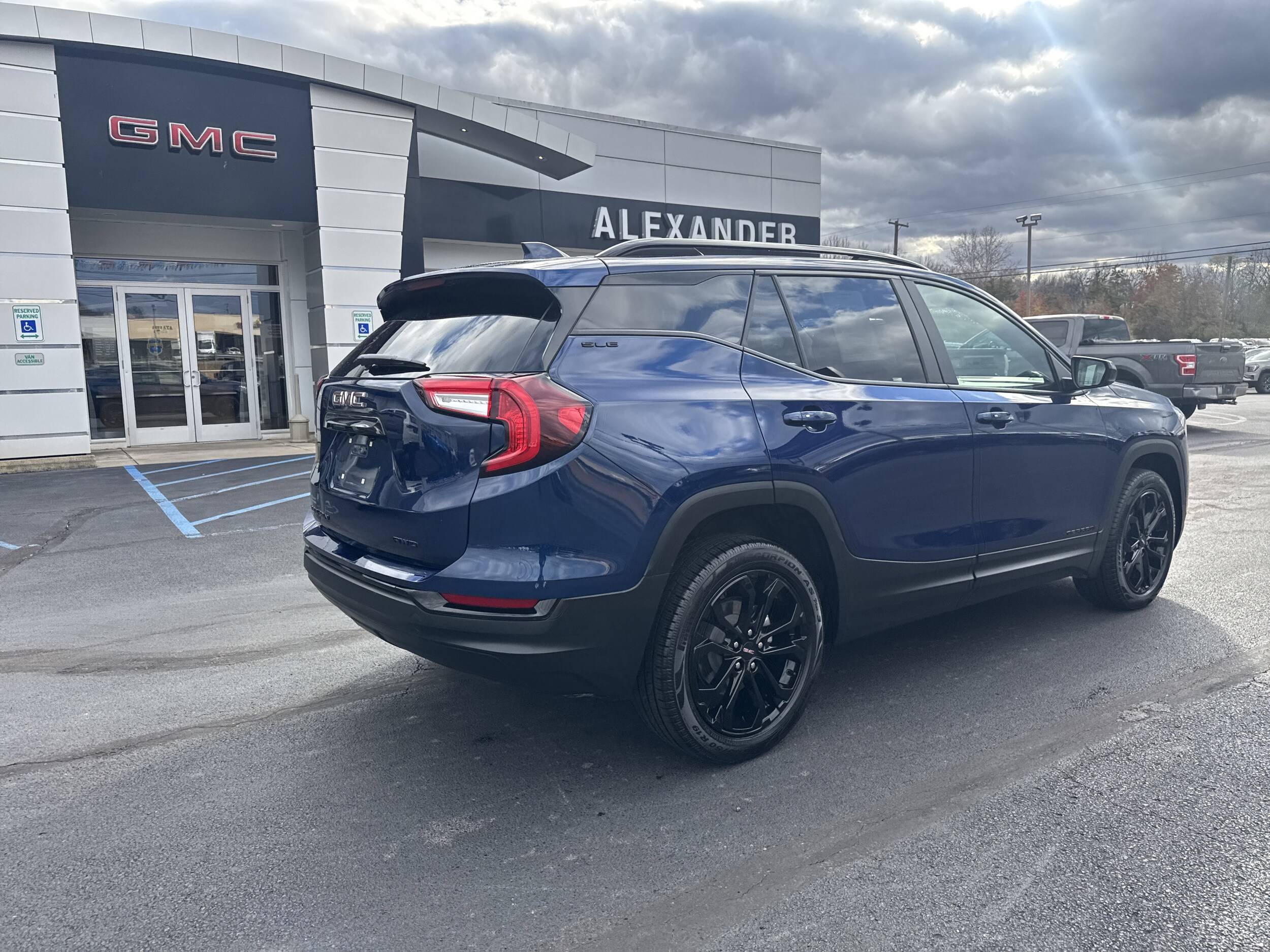 2022 Gmc Terrain SLE photo 3