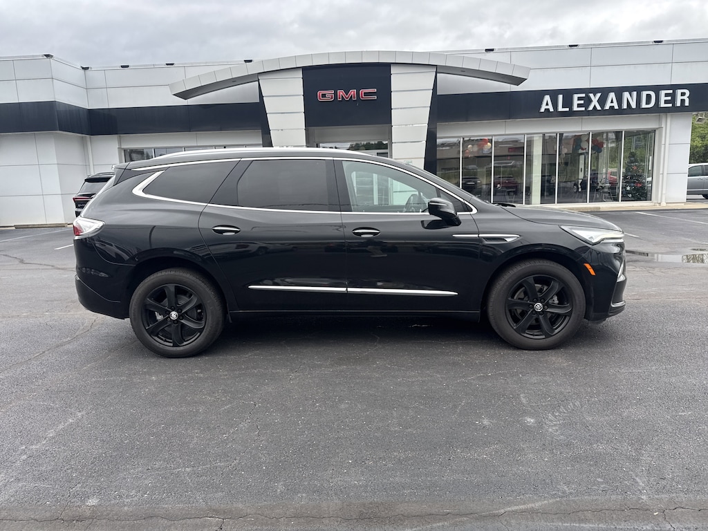 Used 2024 Buick Enclave Essence SUV