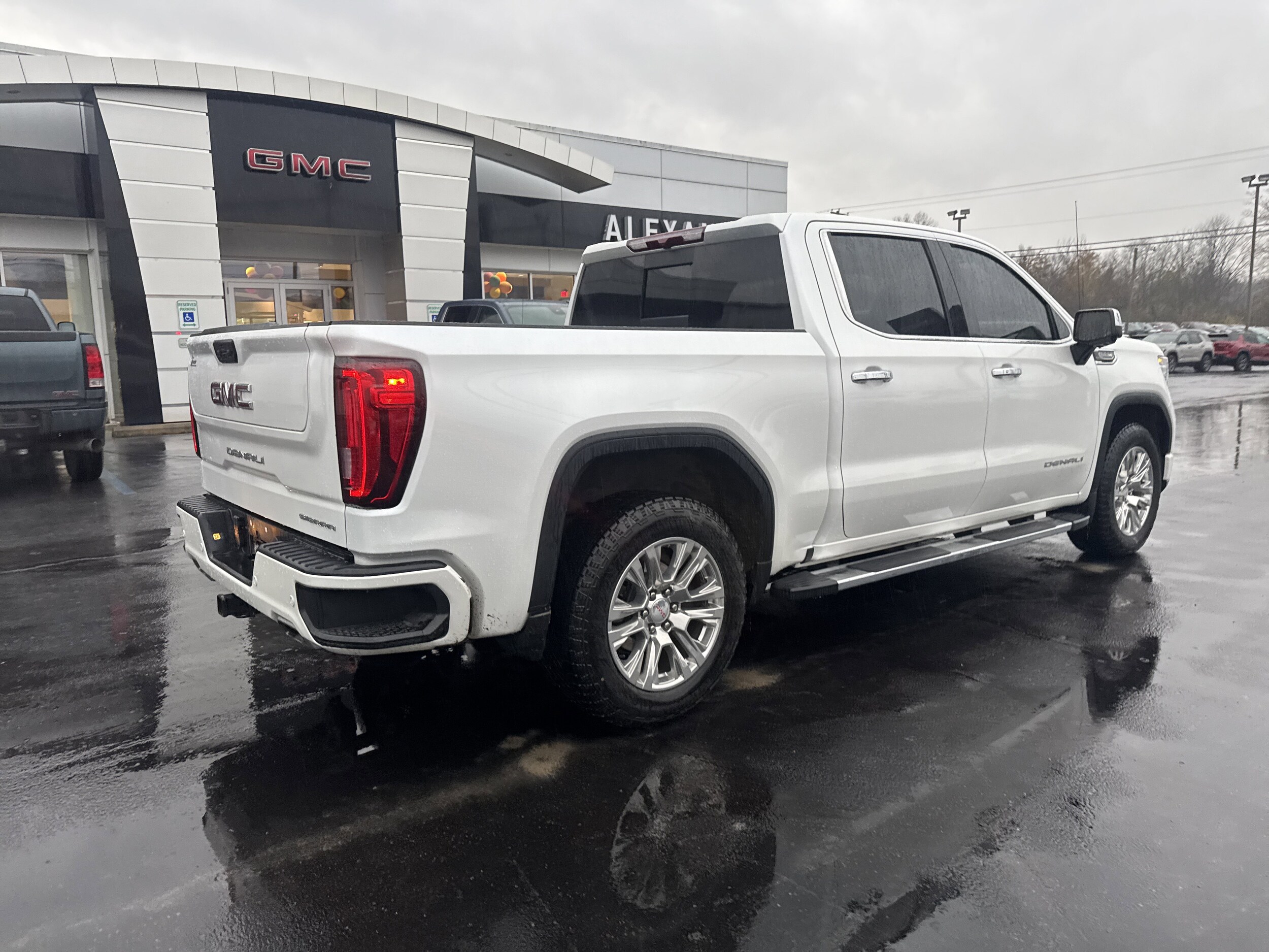 2022 Gmc Sierra 1500 Denali photo 2