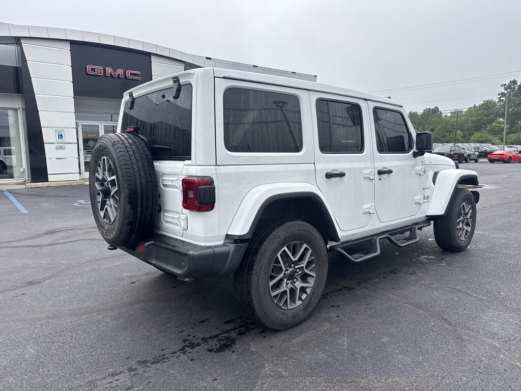 Used 2024 Jeep Wrangler Sahara SUV
